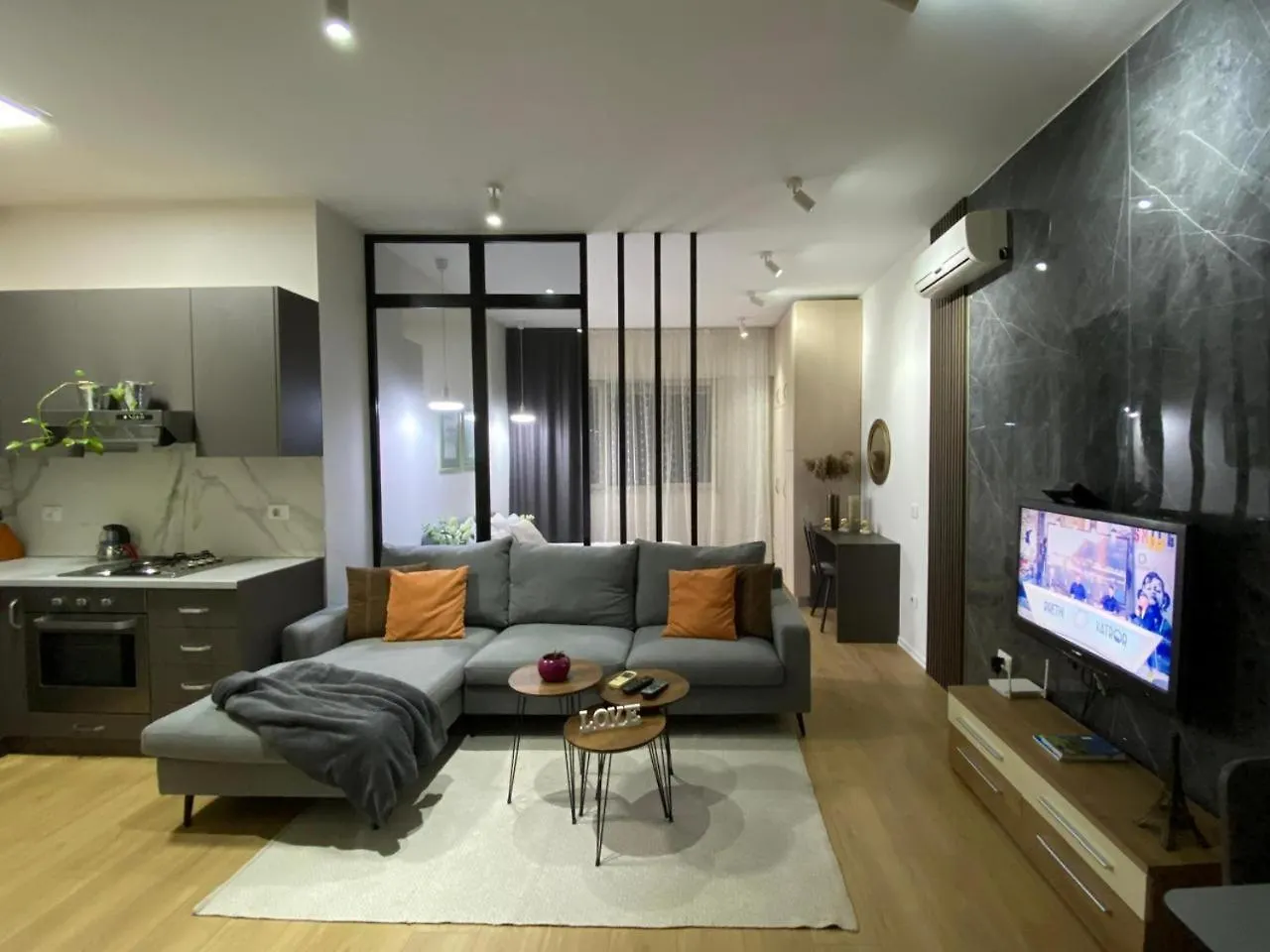 Apartment Kristal Center, Studio,Near Artificial Lake Tirana