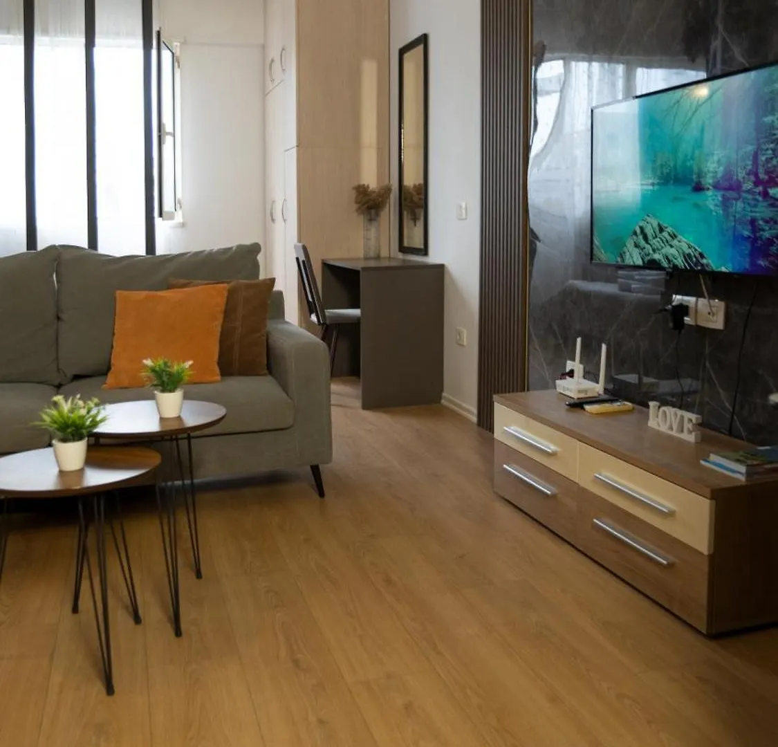 Kristal Center, Studio,Near Artificial Lake Tirana Apartment